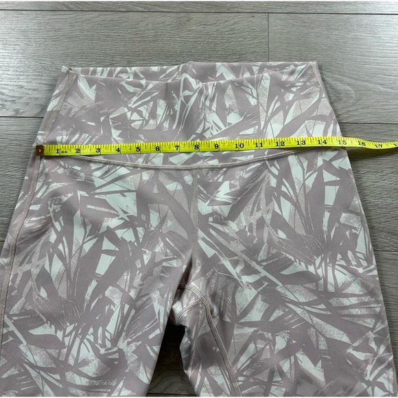 Lululemon Wunder Under Crop (High-Rise) *Full-On Luxtreme 21" Shadow Leaf Light - Picture 12 of 16